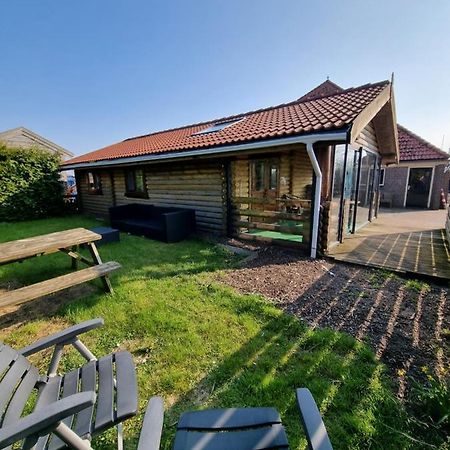 Finse Woning Op Camping De Tulpenweide Breezand エクステリア 写真