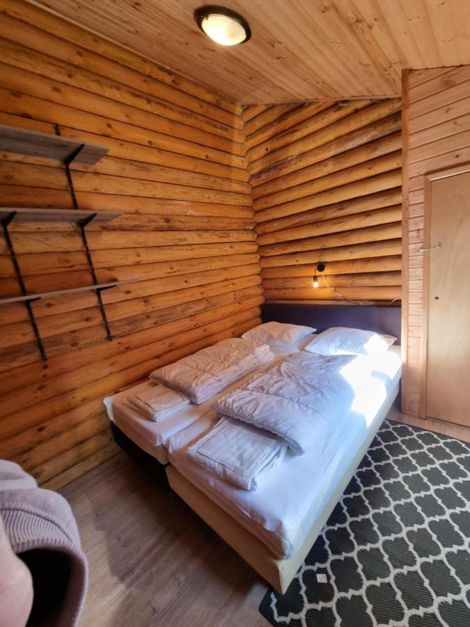 Finse Woning Op Camping De Tulpenweide Breezand エクステリア 写真