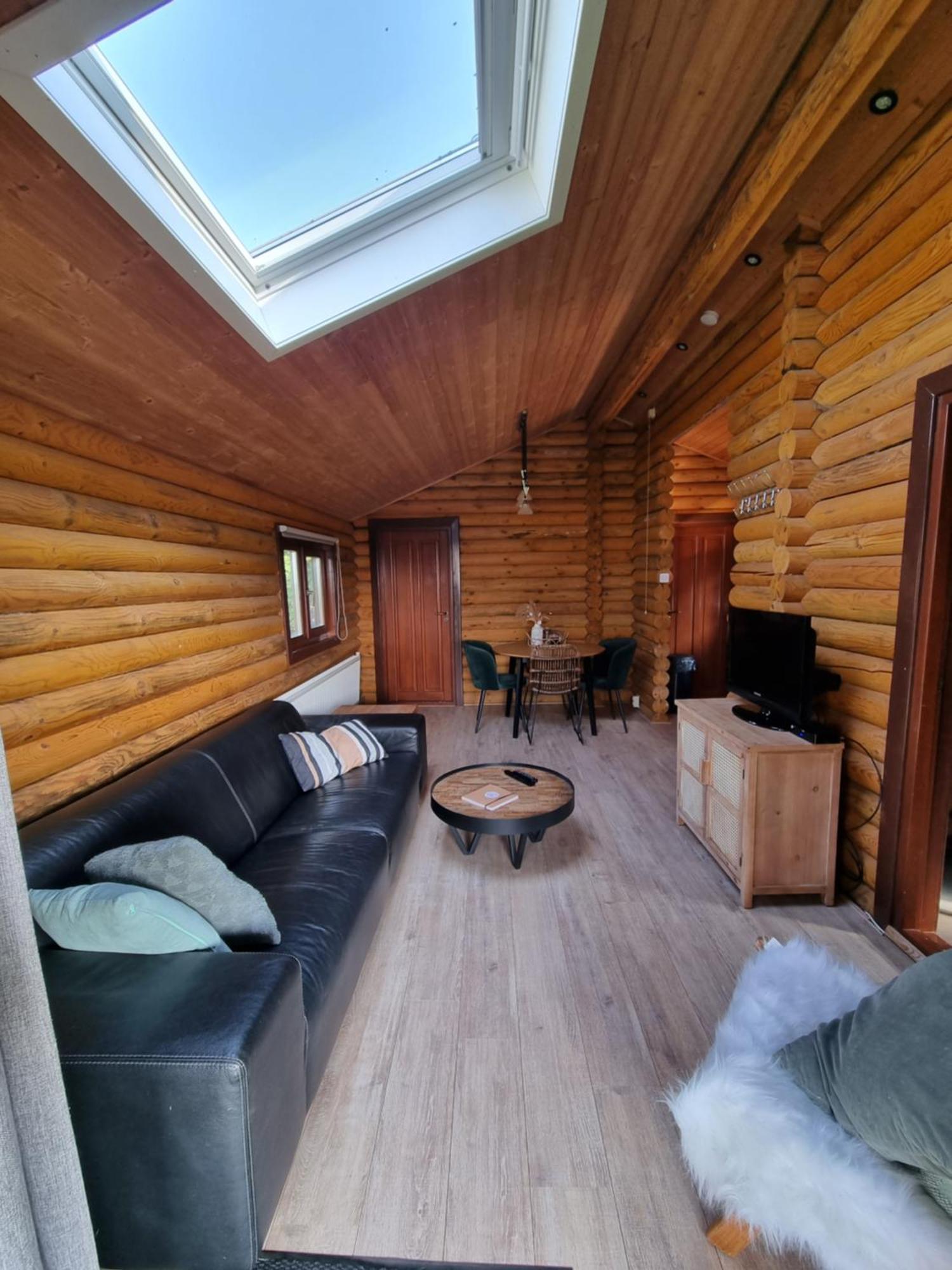 Finse Woning Op Camping De Tulpenweide Breezand エクステリア 写真
